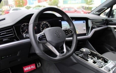 Volkswagen Touareg III, 2022 год, 5 650 000 рублей, 5 фотография