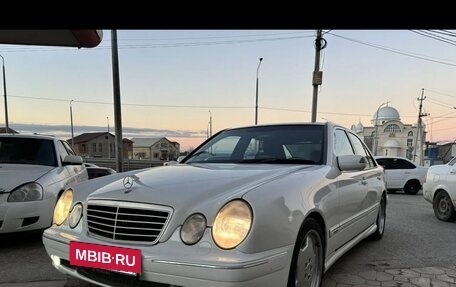 Mercedes-Benz E-Класс, 1998 год, 1 250 000 рублей, 2 фотография