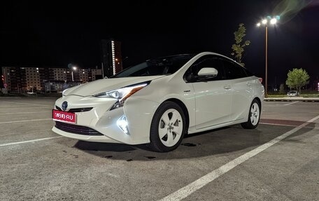 Toyota Prius IV XW50, 2018 год, 1 950 000 рублей, 1 фотография
