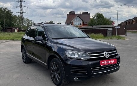 Volkswagen Touareg III, 2011 год, 1 280 000 рублей, 1 фотография