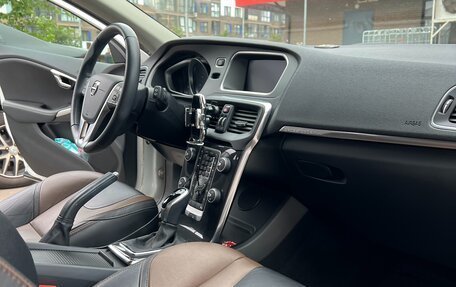 Volvo V40 Cross Country I, 2019 год, 2 150 000 рублей, 4 фотография
