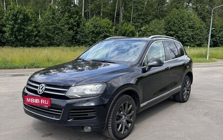 Volkswagen Touareg III, 2011 год, 1 280 000 рублей, 2 фотография