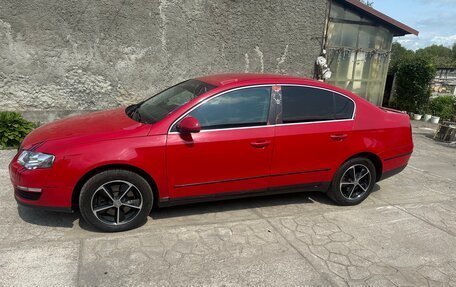 Volkswagen Passat B6, 2006 год, 710 000 рублей, 2 фотография