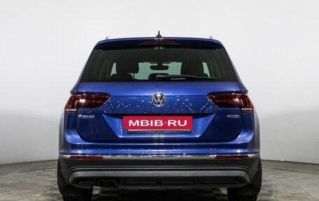 Volkswagen Tiguan II, 2018 год, 2 549 700 рублей, 6 фотография