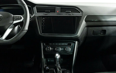 Volkswagen Tiguan II, 2018 год, 2 549 700 рублей, 14 фотография