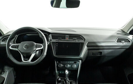 Volkswagen Tiguan II, 2018 год, 2 549 700 рублей, 13 фотография