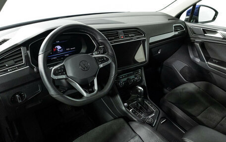 Volkswagen Tiguan II, 2018 год, 2 549 700 рублей, 11 фотография