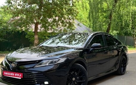 Toyota Camry, 2020 год, 2 650 000 рублей, 2 фотография