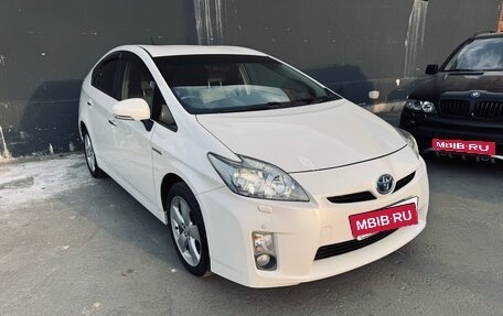 Toyota Prius, 2011 год, 1 050 000 рублей, 3 фотография