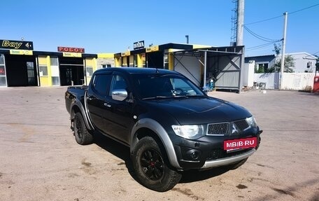 Mitsubishi L200 IV рестайлинг, 2012 год, 1 400 000 рублей, 24 фотография