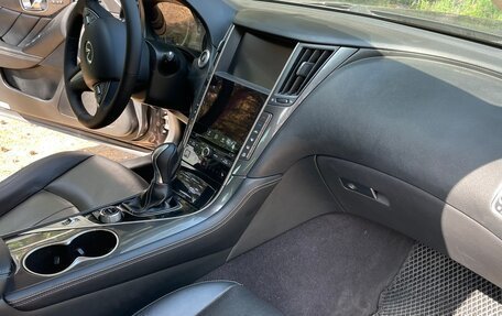 Infiniti Q50 I рестайлинг, 2015 год, 2 000 000 рублей, 14 фотография