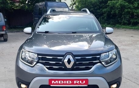 Renault Duster, 2022 год, 1 980 000 рублей, 2 фотография