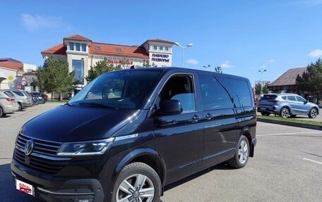 Volkswagen Multivan T6 рестайлинг, 2020 год, 6 450 000 рублей, 3 фотография