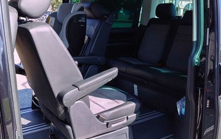 Volkswagen Multivan T6 рестайлинг, 2020 год, 6 450 000 рублей, 9 фотография