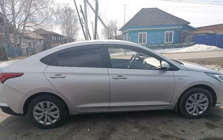 Hyundai Solaris II рестайлинг, 2022 год, 1 750 000 рублей, 14 фотография