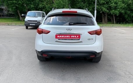 Infiniti QX70, 2014 год, 2 950 000 рублей, 3 фотография