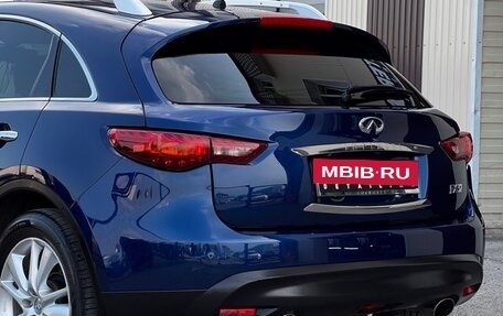 Infiniti FX II, 2012 год, 2 300 000 рублей, 3 фотография