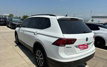 Volkswagen Tiguan II, 2021 год, 2 099 000 рублей, 3 фотография