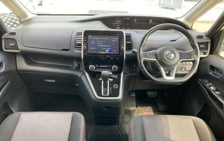 Nissan Serena IV, 2016 год, 1 690 000 рублей, 10 фотография