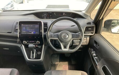 Nissan Serena IV, 2016 год, 1 690 000 рублей, 11 фотография