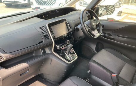 Nissan Serena IV, 2016 год, 1 690 000 рублей, 17 фотография
