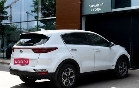 KIA Sportage IV рестайлинг, 2021 год, 2 750 000 рублей, 5 фотография