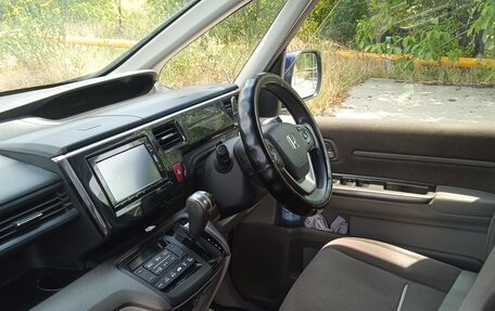 Honda Stepwgn IV, 2016 год, 2 170 000 рублей, 2 фотография