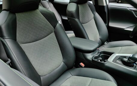 Toyota RAV4, 2024 год, 4 250 000 рублей, 24 фотография