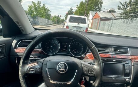 Skoda Superb III рестайлинг, 2012 год, 1 000 000 рублей, 8 фотография