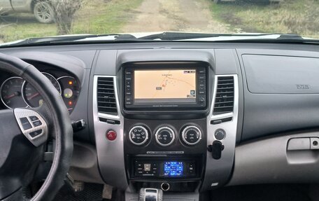 Mitsubishi Pajero Sport II рестайлинг, 2012 год, 1 350 000 рублей, 11 фотография