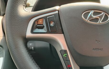 Hyundai Solaris II рестайлинг, 2011 год, 634 000 рублей, 9 фотография