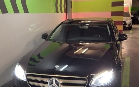 Mercedes-Benz E-Класс, 2016 год, 2 500 000 рублей, 3 фотография
