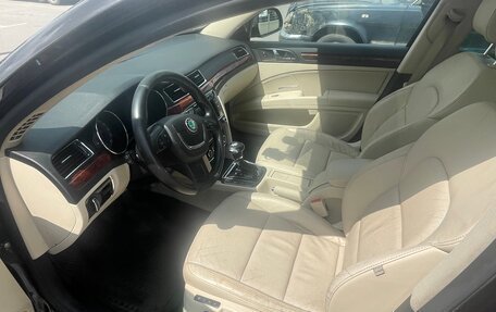 Skoda Superb III рестайлинг, 2012 год, 1 100 000 рублей, 16 фотография