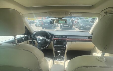 Skoda Superb III рестайлинг, 2012 год, 1 100 000 рублей, 20 фотография