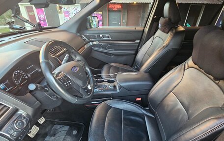 Ford Explorer VI, 2019 год, 3 550 000 рублей, 14 фотография