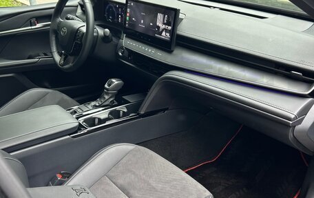 Toyota Camry, 2024 год, 4 800 000 рублей, 9 фотография