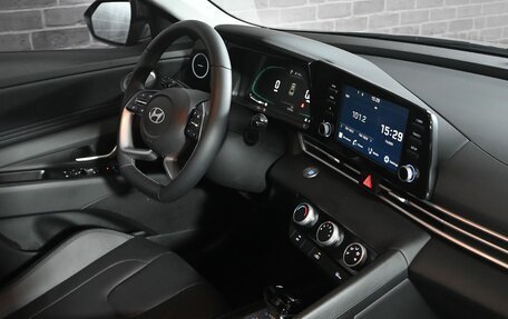 Hyundai Elantra, 2023 год, 2 385 000 рублей, 14 фотография