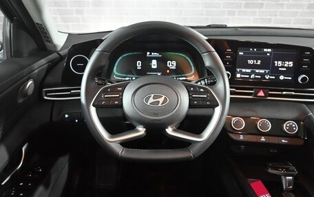 Hyundai Elantra, 2023 год, 2 385 000 рублей, 12 фотография