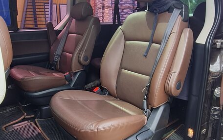 Hyundai Grand Starex Grand Starex I рестайлинг 2, 2019 год, 3 870 000 рублей, 10 фотография