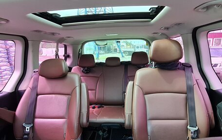 Hyundai Grand Starex Grand Starex I рестайлинг 2, 2019 год, 3 870 000 рублей, 2 фотография