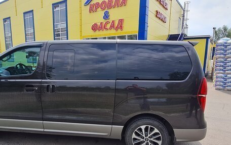 Hyundai Grand Starex Grand Starex I рестайлинг 2, 2019 год, 3 870 000 рублей, 7 фотография