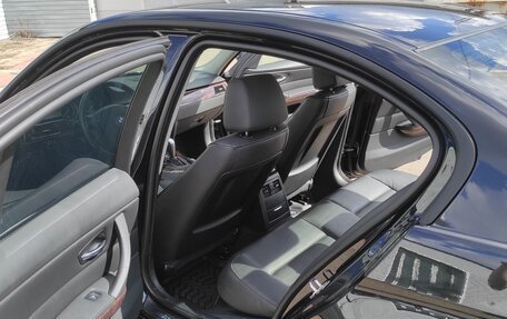 BMW 3 серия, 2007 год, 800 000 рублей, 11 фотография