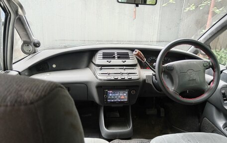 Toyota Estima III рестайлинг -2, 1998 год, 270 000 рублей, 8 фотография