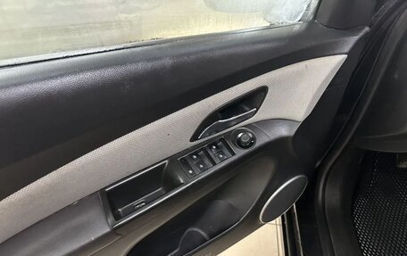 Chevrolet Cruze II, 2013 год, 560 000 рублей, 3 фотография