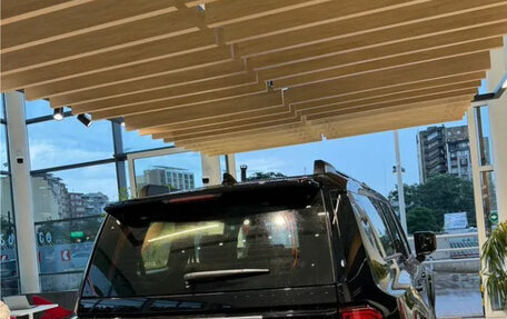 Toyota Land Cruiser Prado, 2024 год, 7 950 000 рублей, 4 фотография