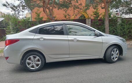 Hyundai Solaris II рестайлинг, 2015 год, 635 000 рублей, 10 фотография