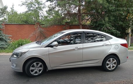 Hyundai Solaris II рестайлинг, 2015 год, 635 000 рублей, 3 фотография