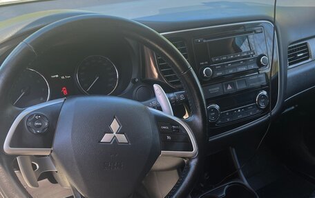 Mitsubishi Outlander III рестайлинг 3, 2012 год, 1 400 000 рублей, 5 фотография