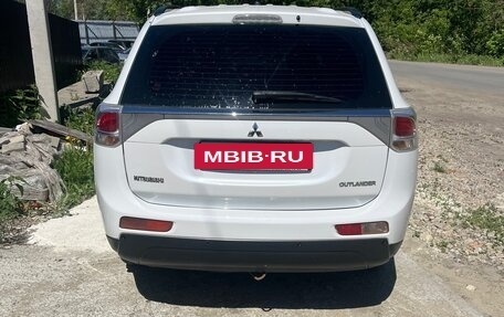 Mitsubishi Outlander III рестайлинг 3, 2012 год, 1 400 000 рублей, 4 фотография