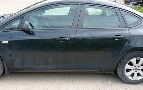 Opel Astra J, 2014 год, 950 000 рублей, 8 фотография